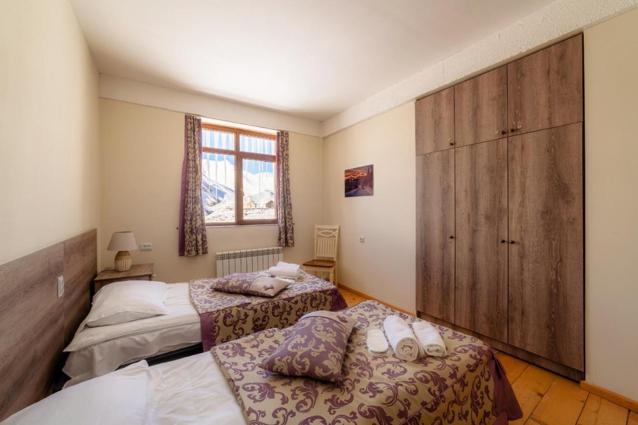Snow Time Cottage Gudauri Exterior photo
