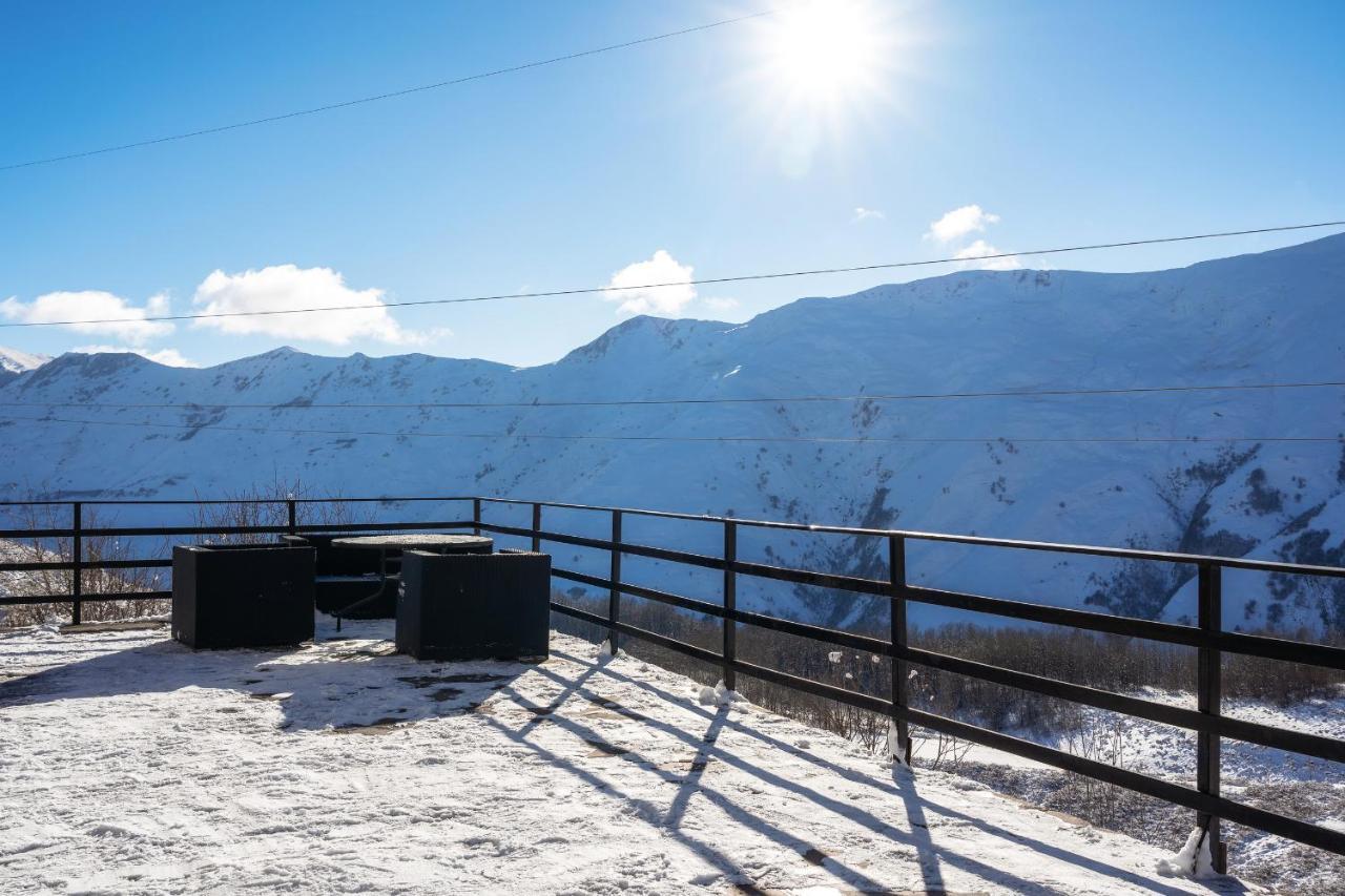 Snow Time Cottage Gudauri Exterior photo