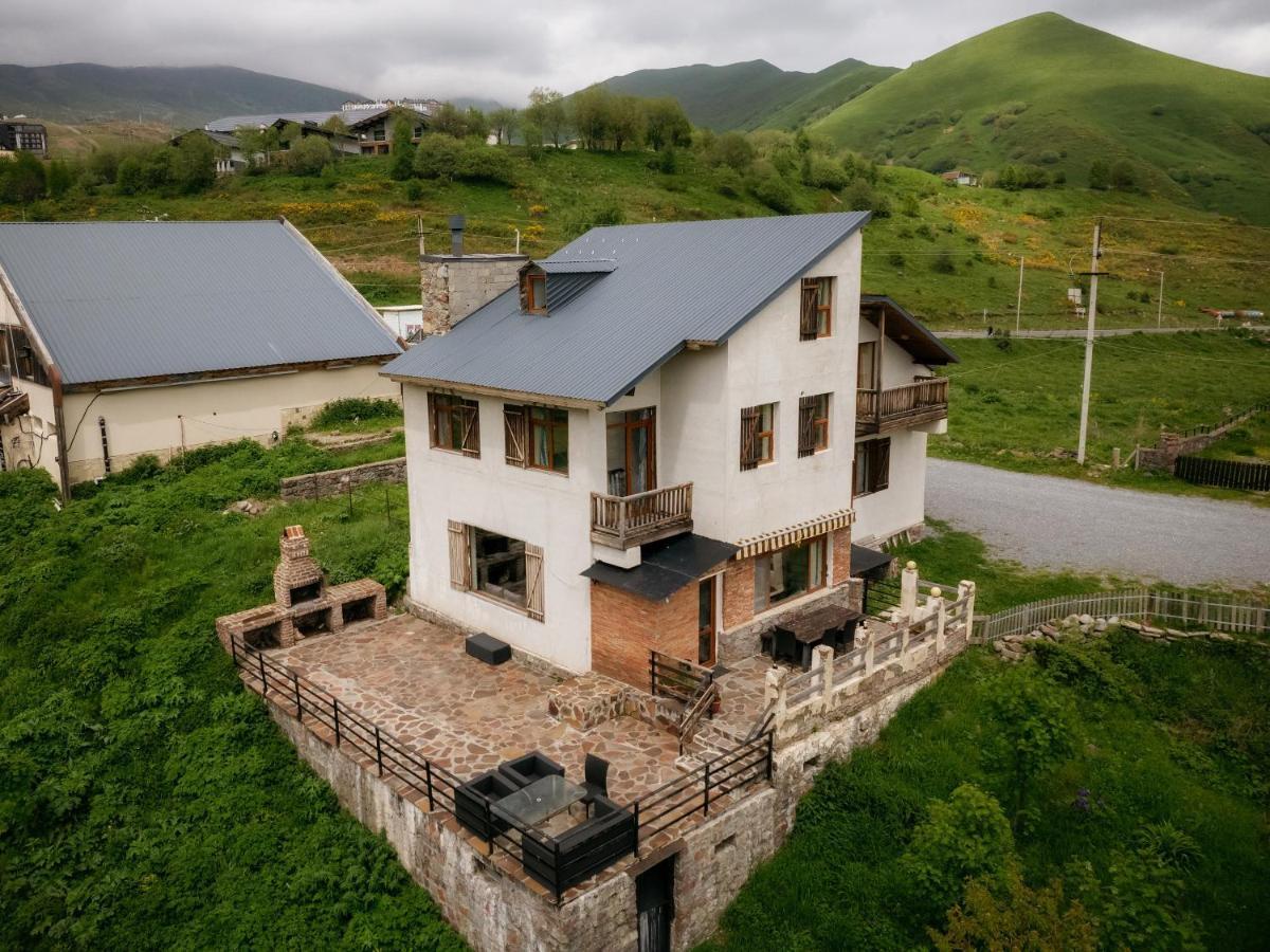 Snow Time Cottage Gudauri Exterior photo
